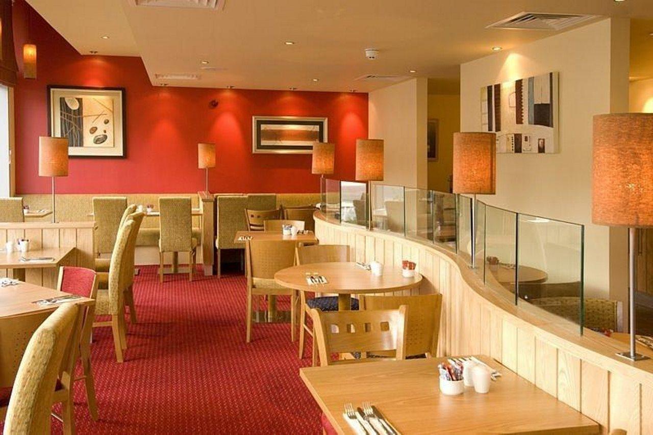 Premier Inn Reading Central ภายนอก รูปภาพ